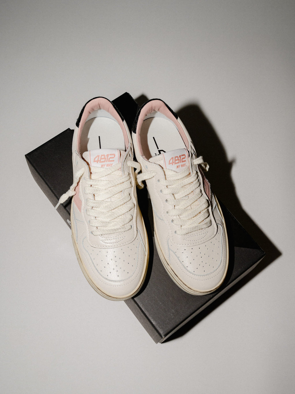 HYPER Sneakers in White and Pink Leather