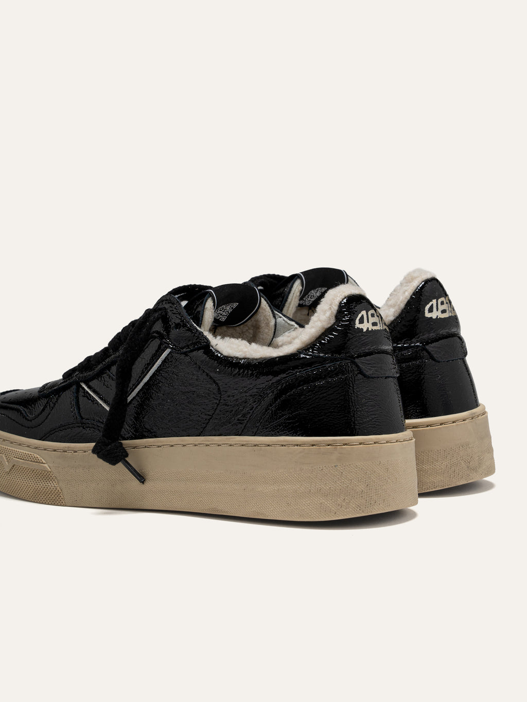 Sneaker HYPER in Vernice Nera con Fodera in Pelliccia