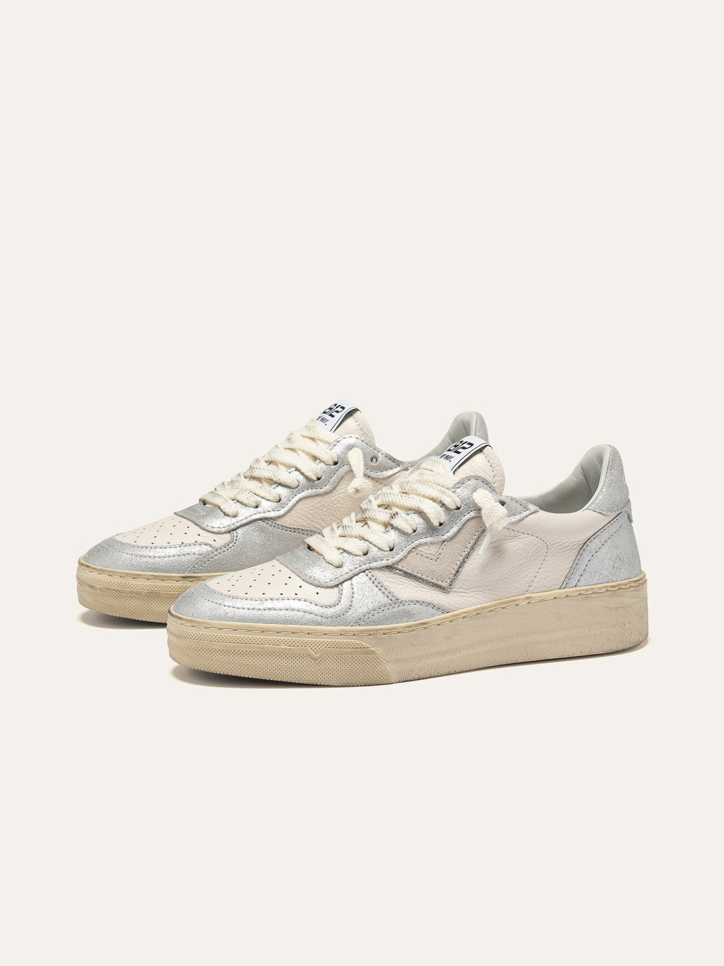 HYPER Sneakers in White and Silver Leather