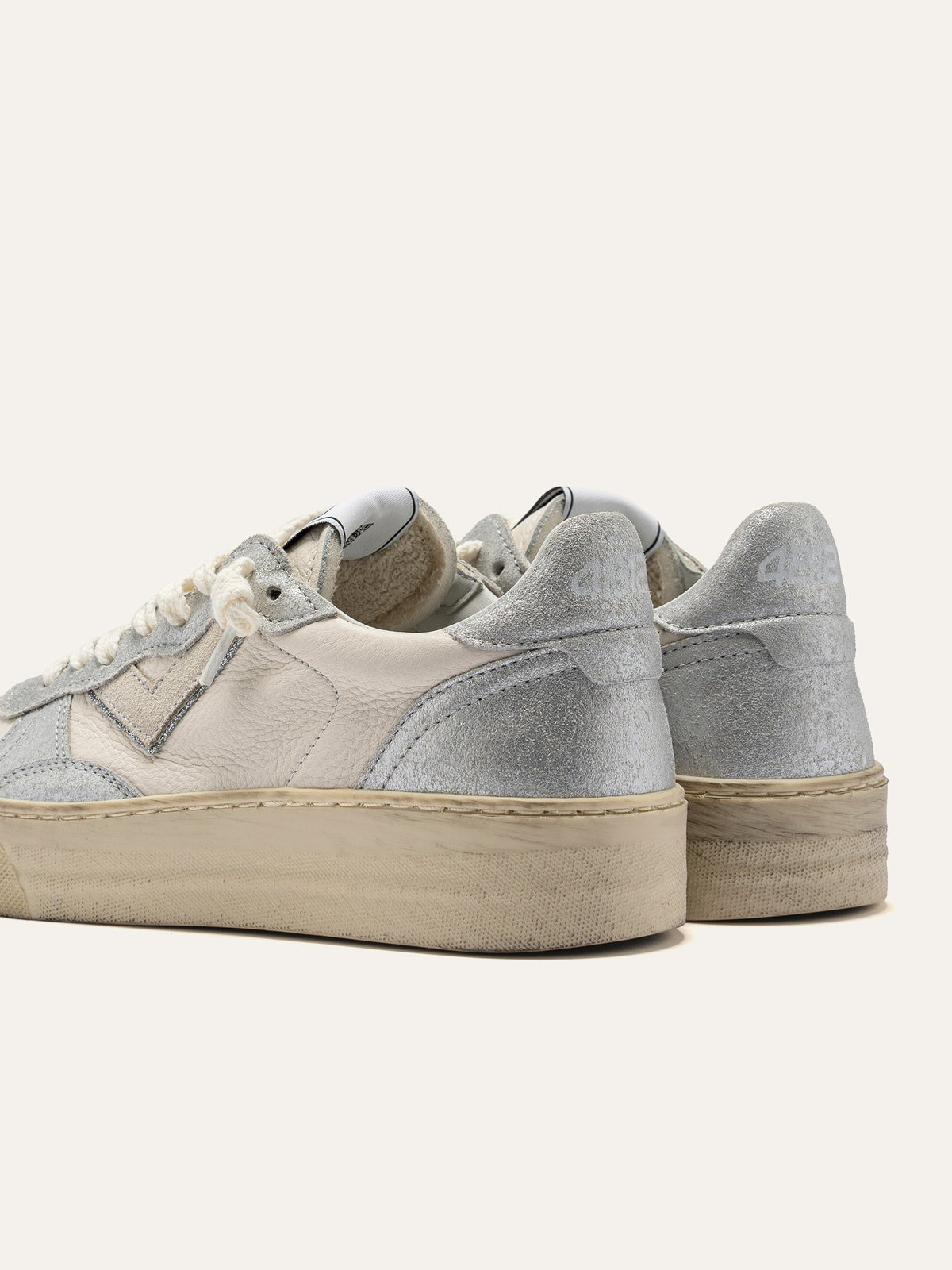 HYPER Sneakers in White and Silver Leather