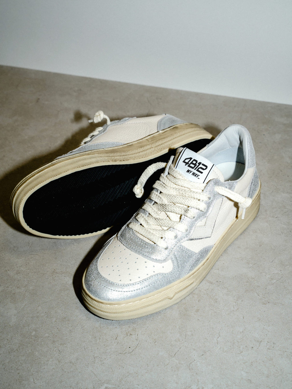 HYPER Sneakers in White and Silver Leather