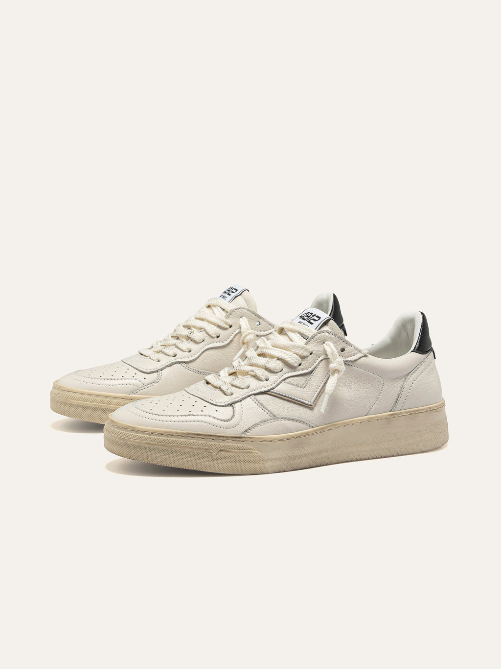 HYPER Sneakers in White and Black Leather