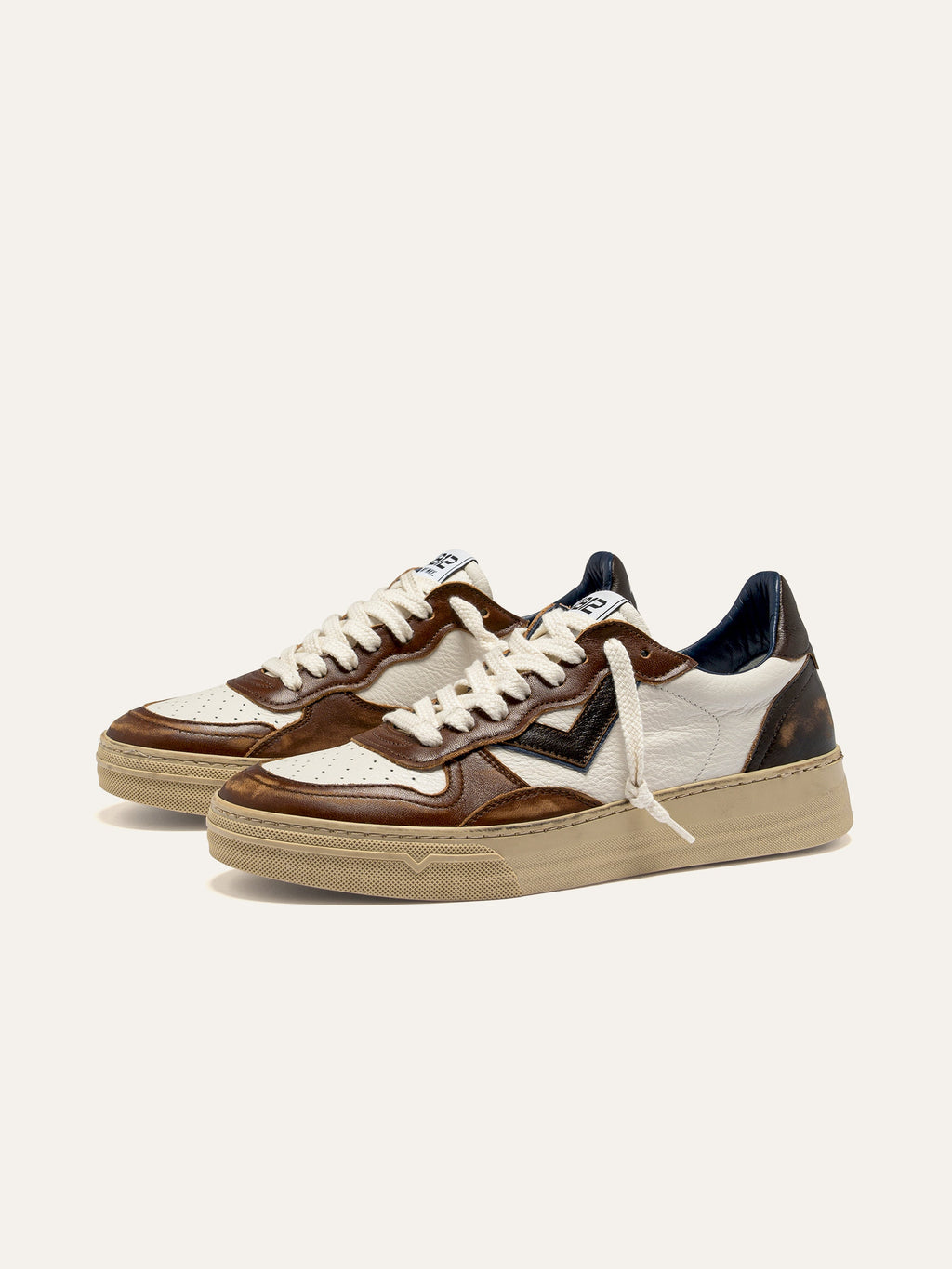 HYPER Sneakers in White and Navy Leather