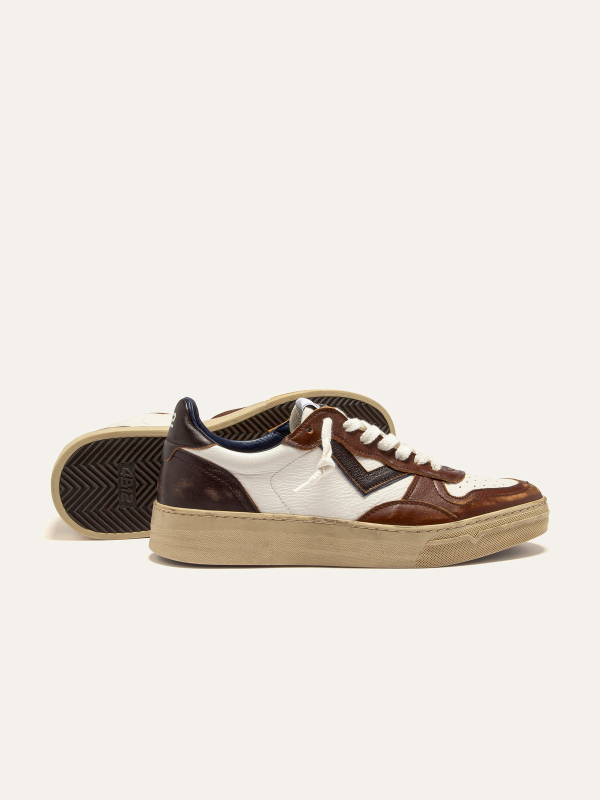 HYPER Sneakers in White and Navy Leather