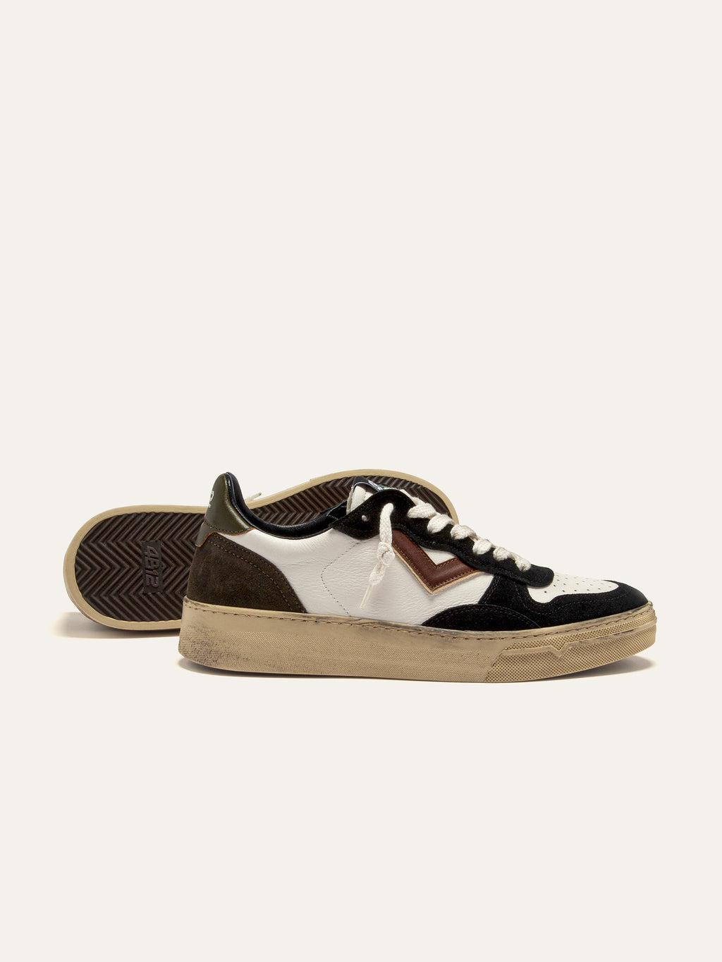 HYPER Sneakers in White Leather with Black and Brown Suede