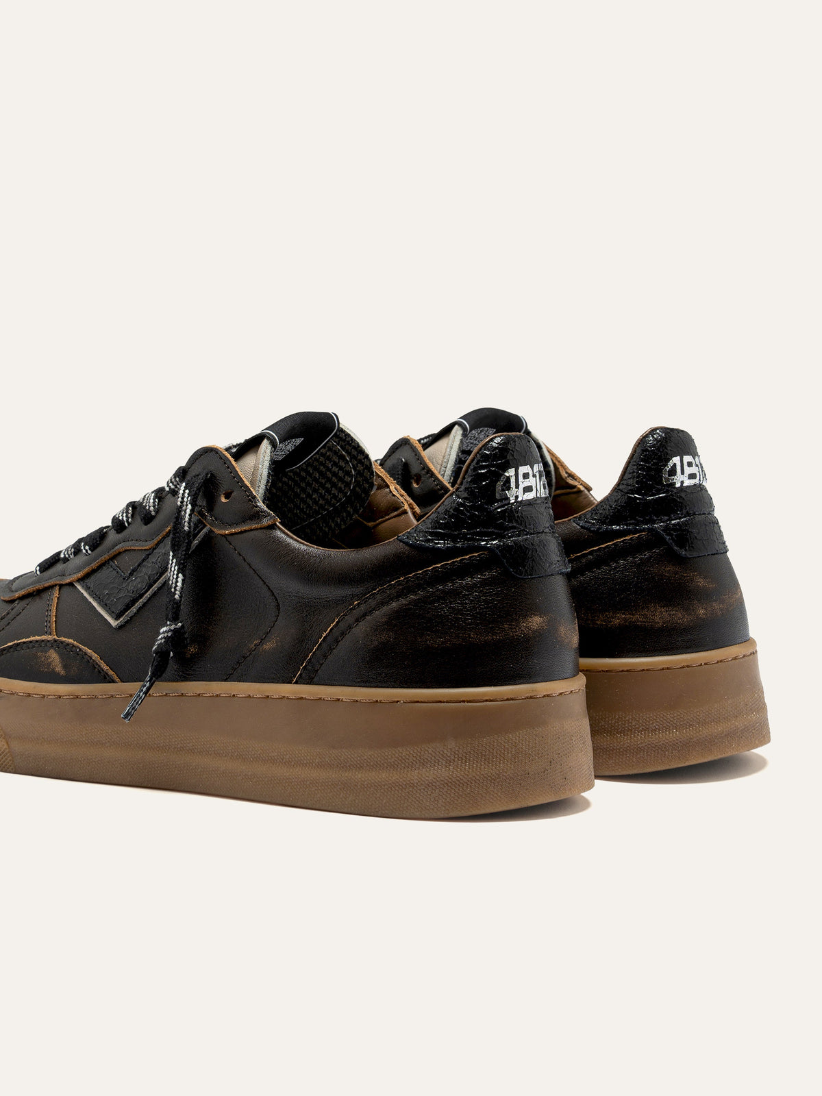 HYPER Sneakers in Dark Brown and Black Leather