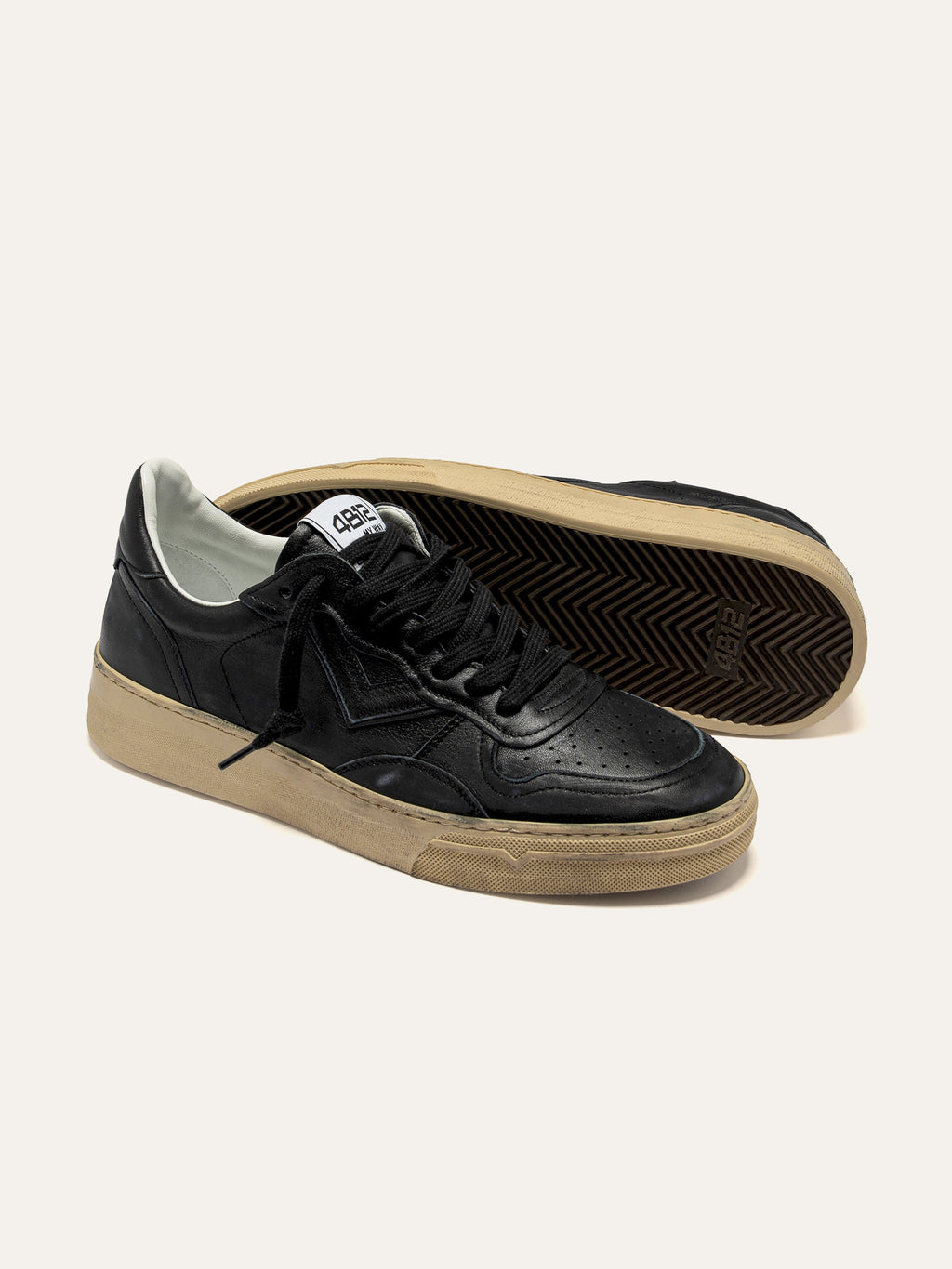 HYPER Sneakers in Black Leather