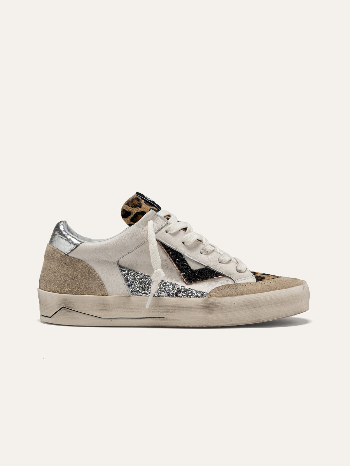 Sneaker KYLE in Pelle Bianca con Glitter Argento e Dettagli Leopardati