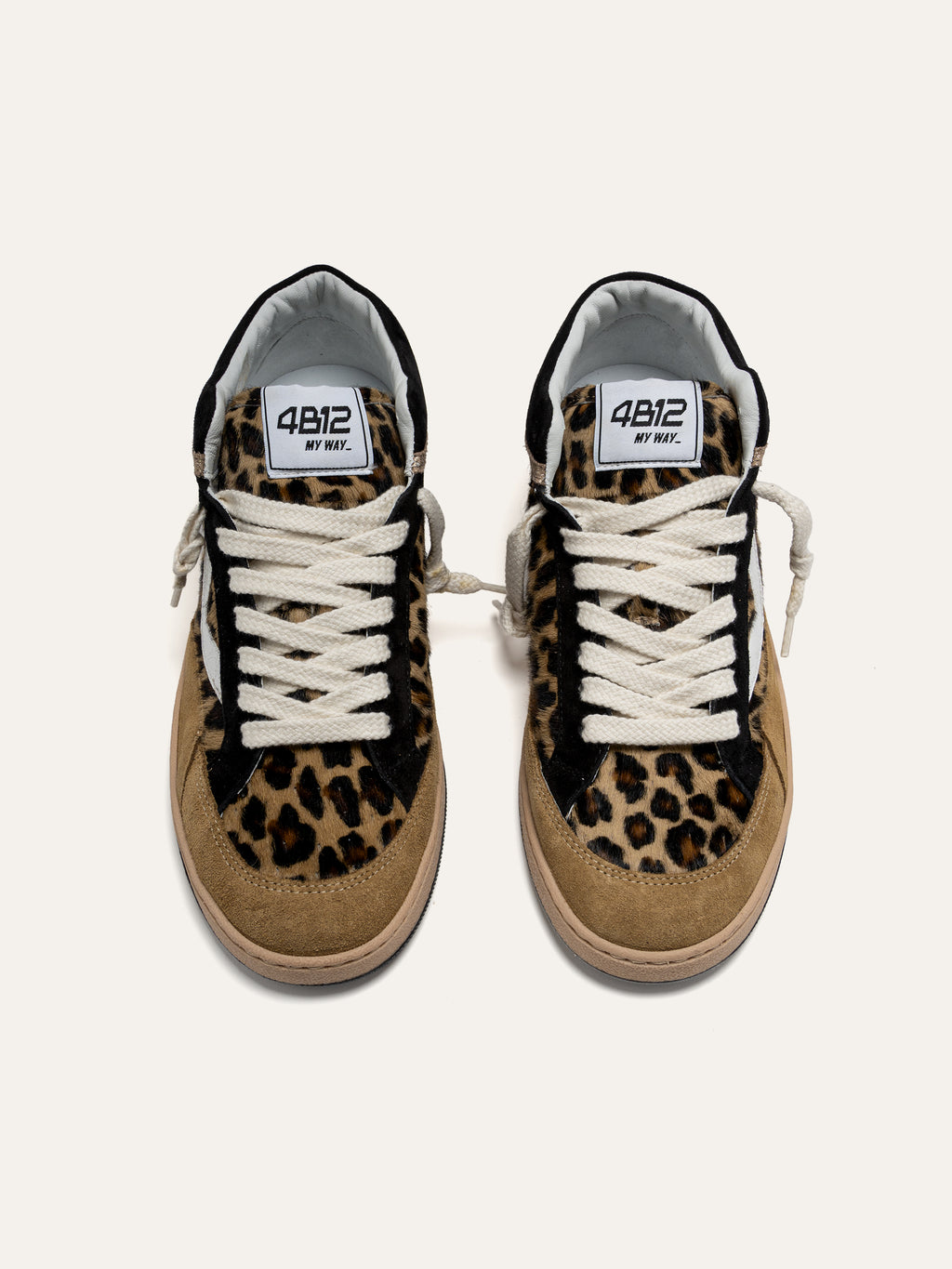 Baskets PLAYMID en Daim Camel avec Détails Léopard