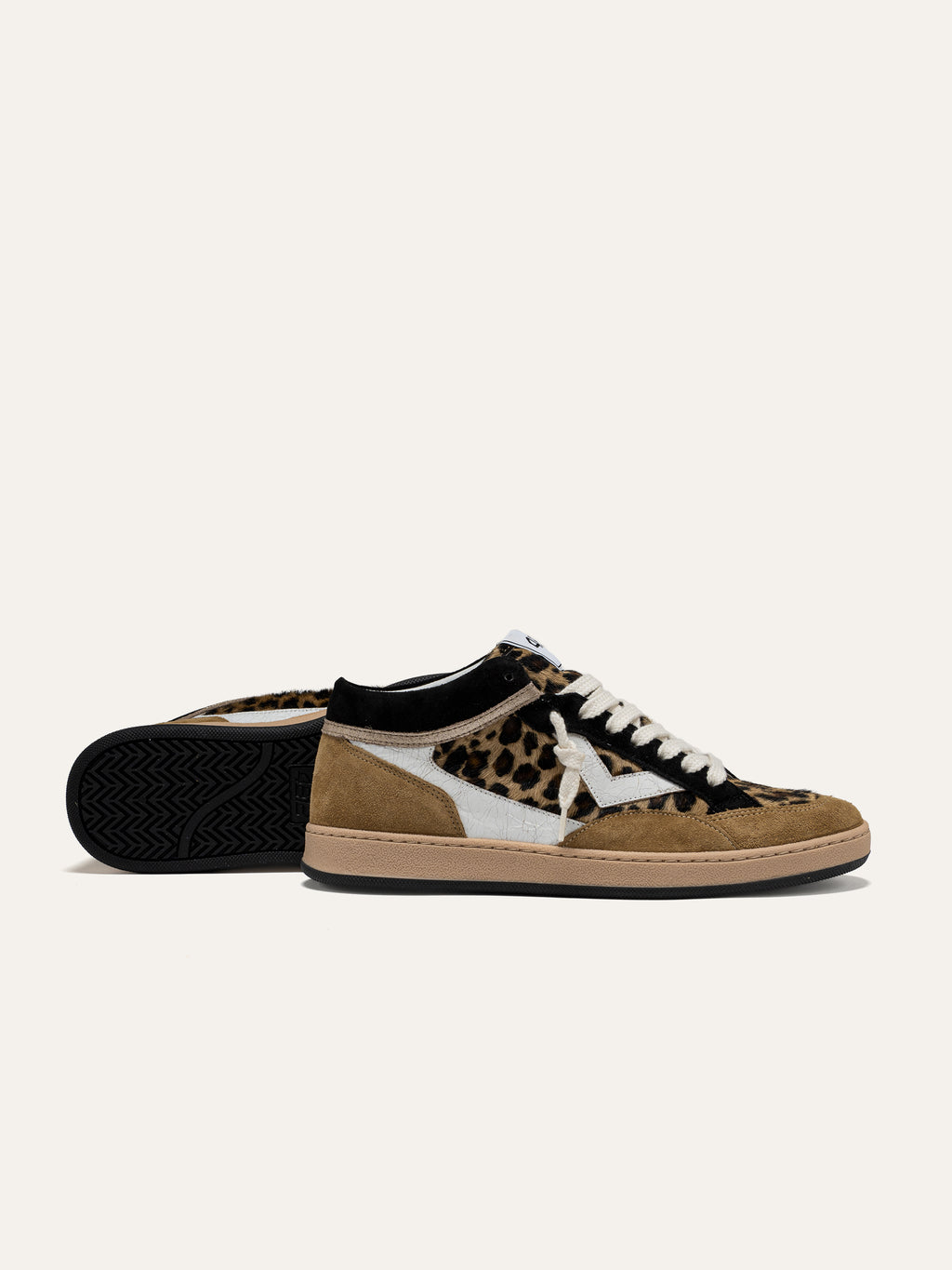 Baskets PLAYMID en Daim Camel avec Détails Léopard