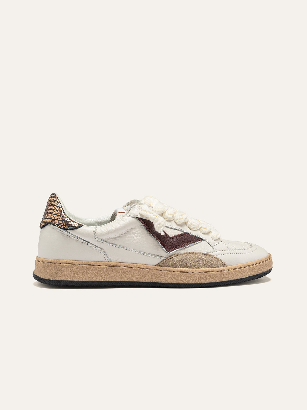PLAYNEW Sneakers in White and Burgundy Leather