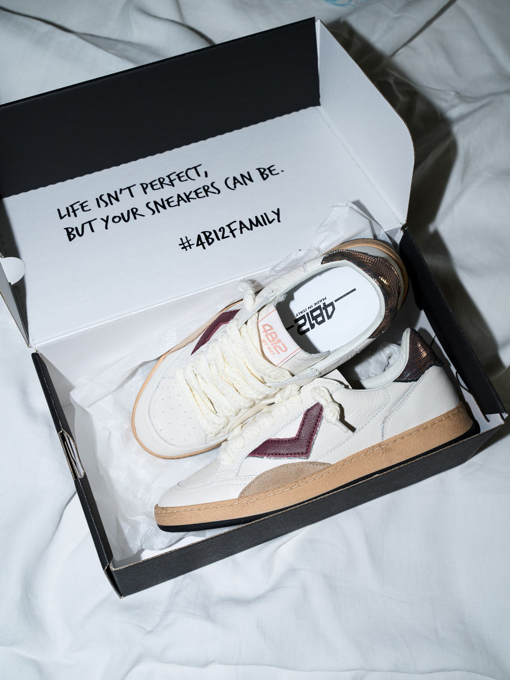 PLAYNEW Sneakers in White and Burgundy Leather