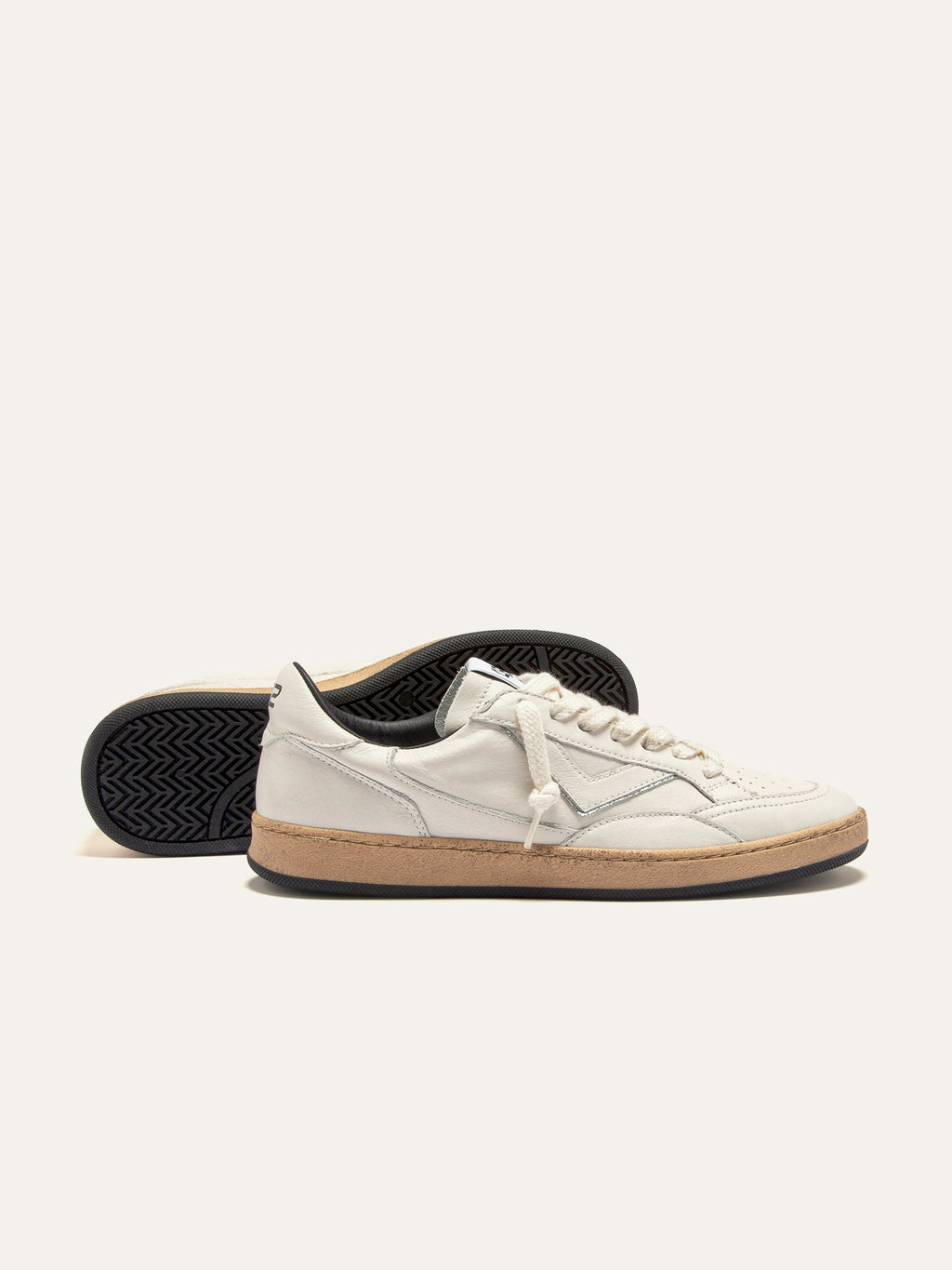 PLAYNEW Sneakers in White and Silver Leather
