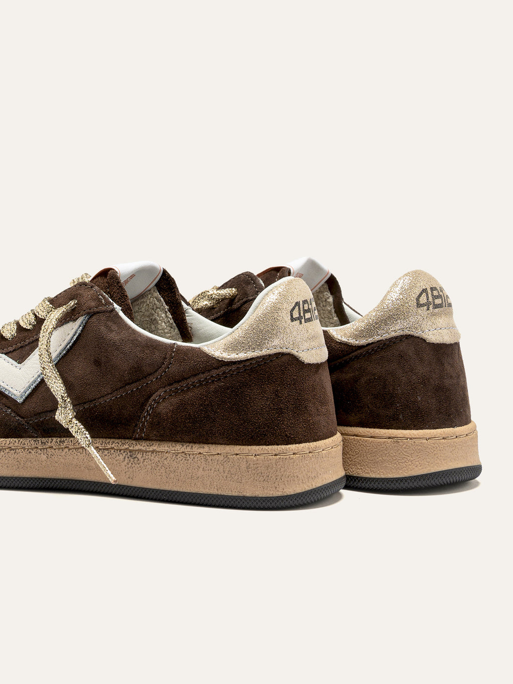 PLAYNEW Sneakers in Brown Suede and Gold