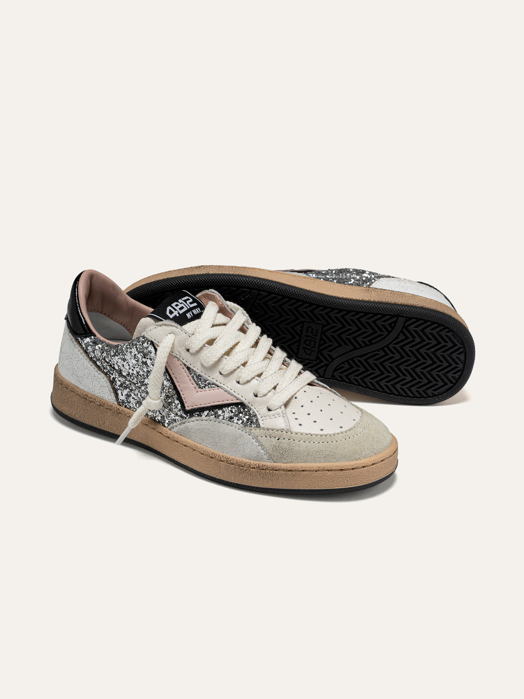 Baskets PLAYNEW en Cuir Blanc avec Paillettes Argentées et Détails Roses