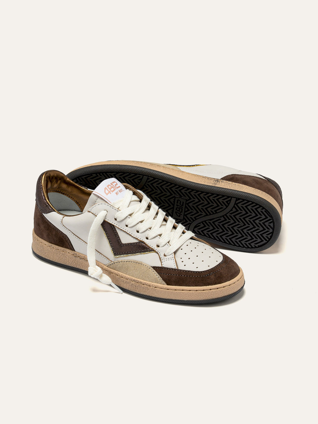 PLAYNEW Sneakers in Brown Suede