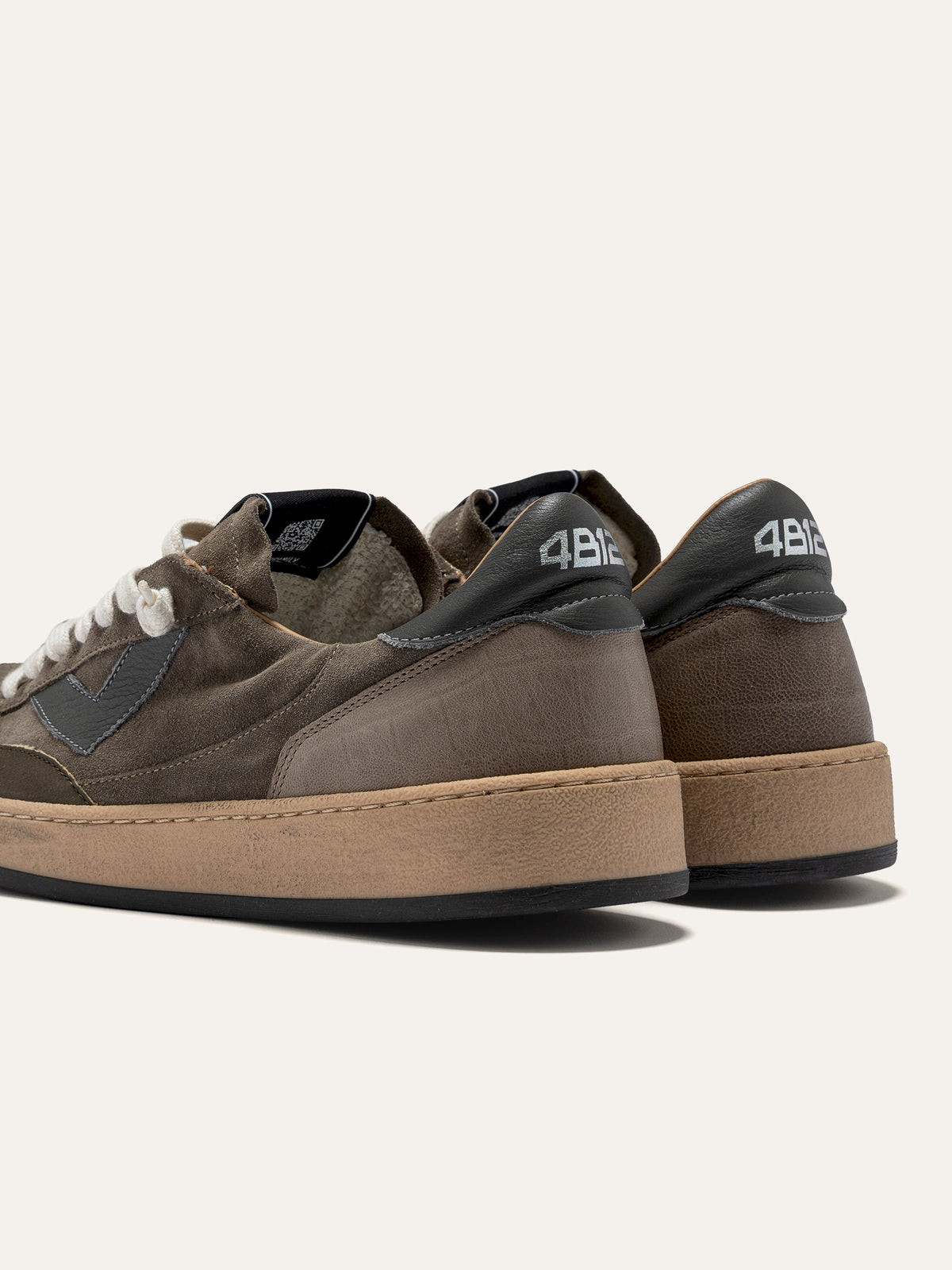 PLAYNEW Sneakers in Taupe and Grey