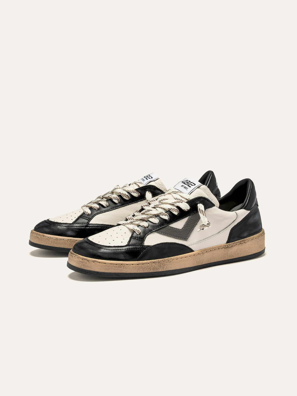 PLAYNEW Sneakers in White and Grey Leather