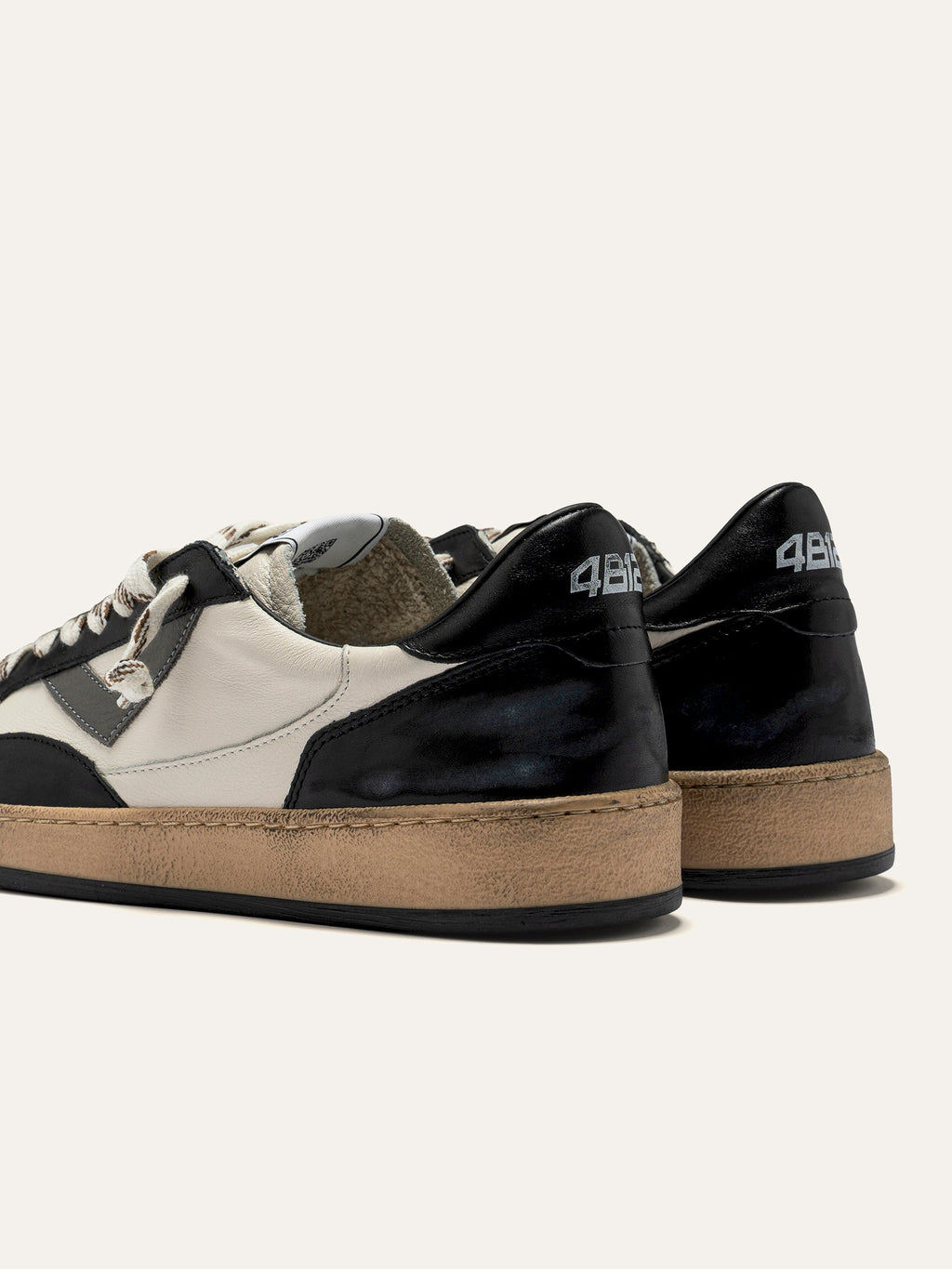 PLAYNEW Sneakers in White and Grey Leather