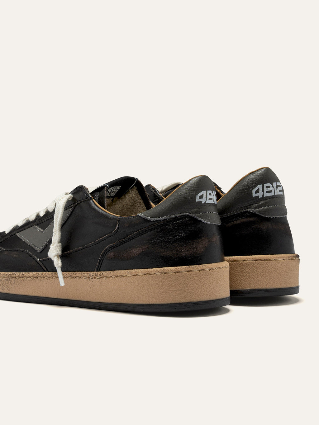 PLAYNEW Sneakers in Black and Grey