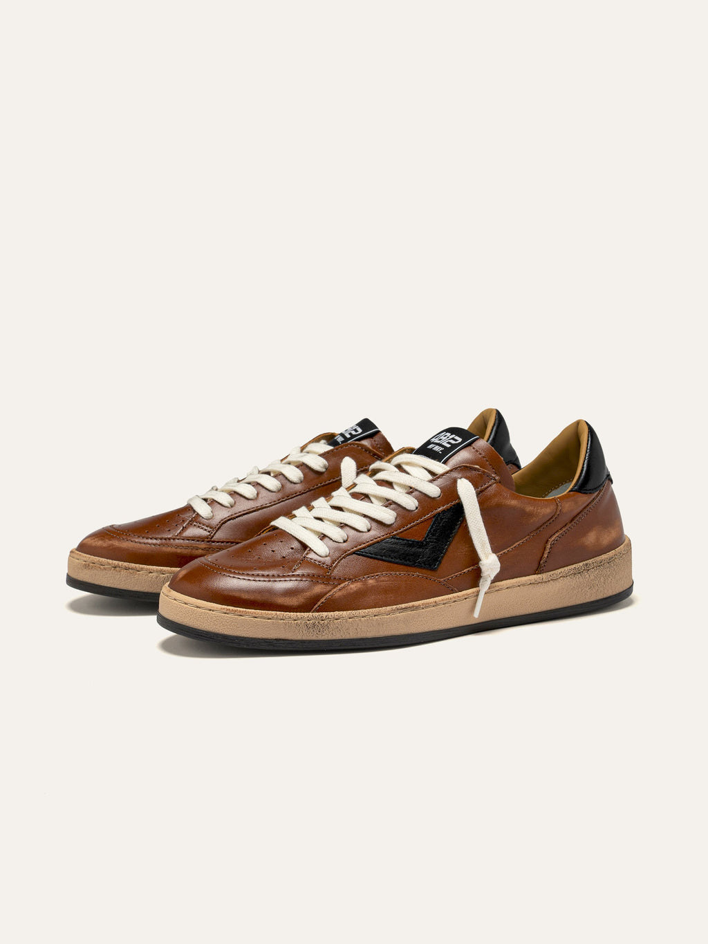 PLAYNEW Sneakers in Copper and Black
