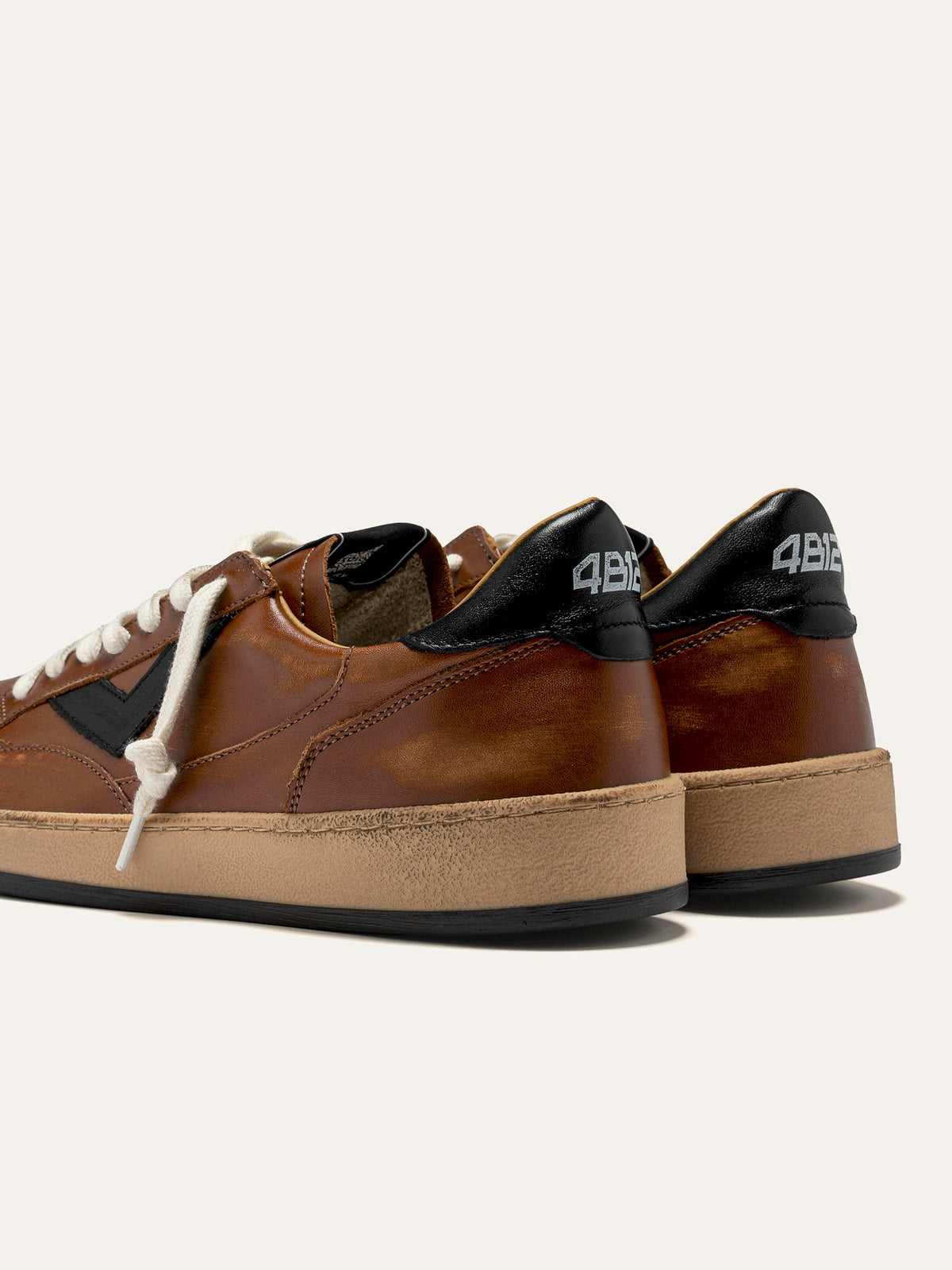 PLAYNEW Sneakers in Copper and Black