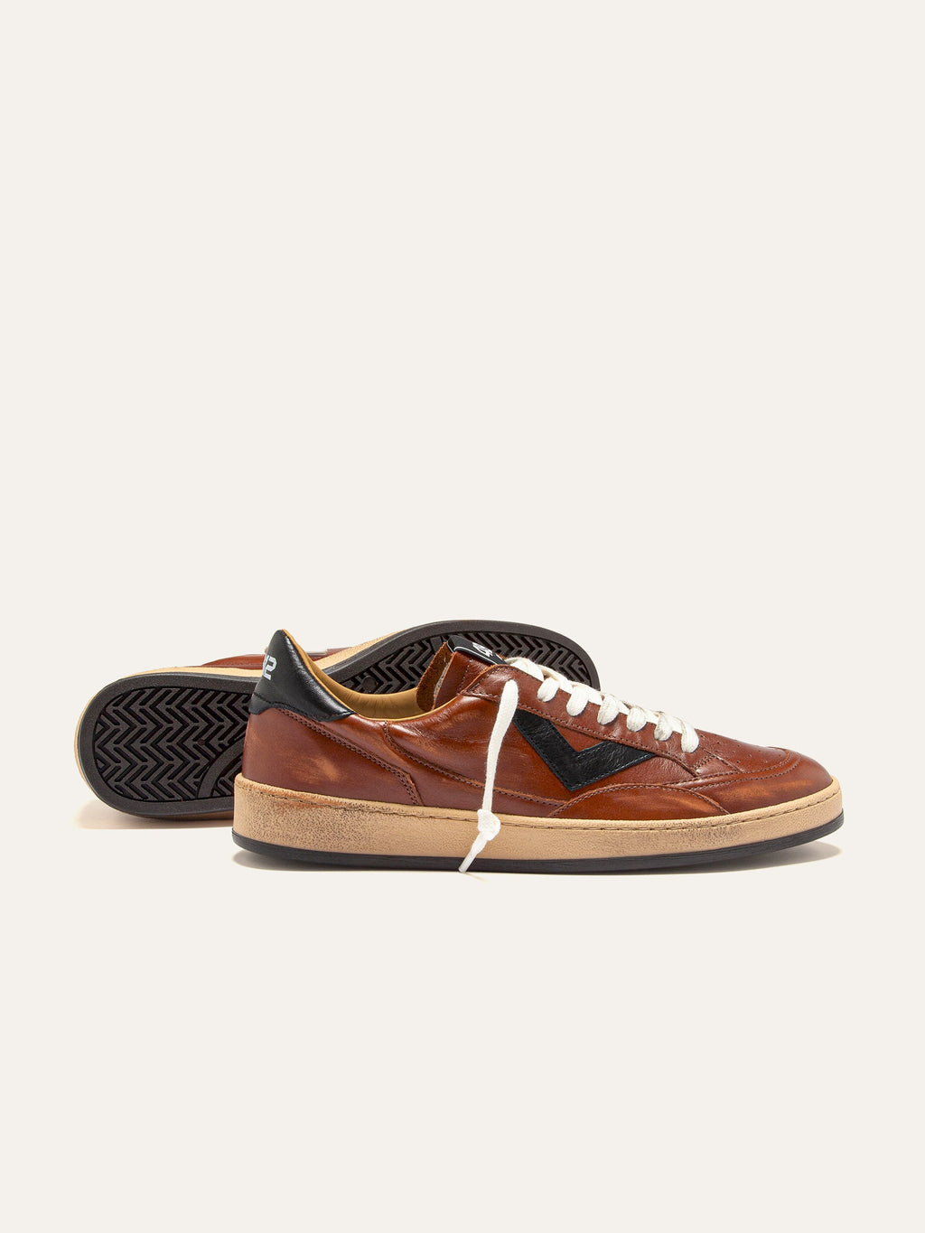 PLAYNEW Sneakers in Copper and Black