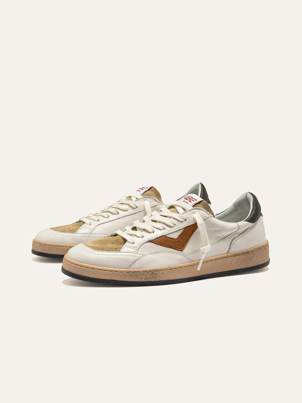 PLAYNEW Sneakers in White, Beige and Tan Leather
