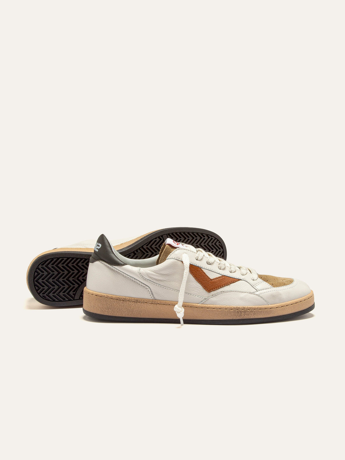 PLAYNEW Sneakers in White, Beige and Tan Leather
