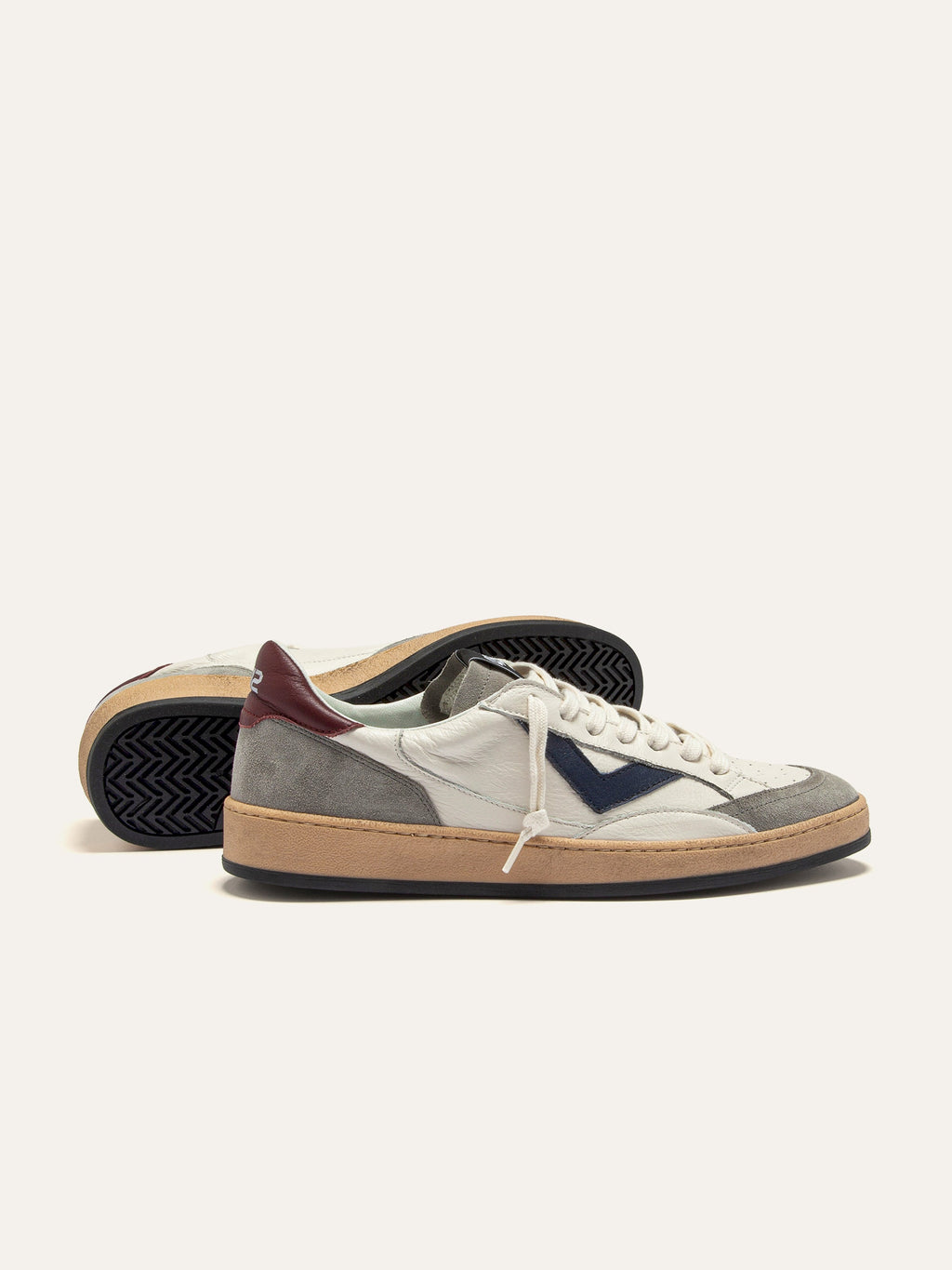 PLAYNEW Sneakers in White and Burgundy Leather
