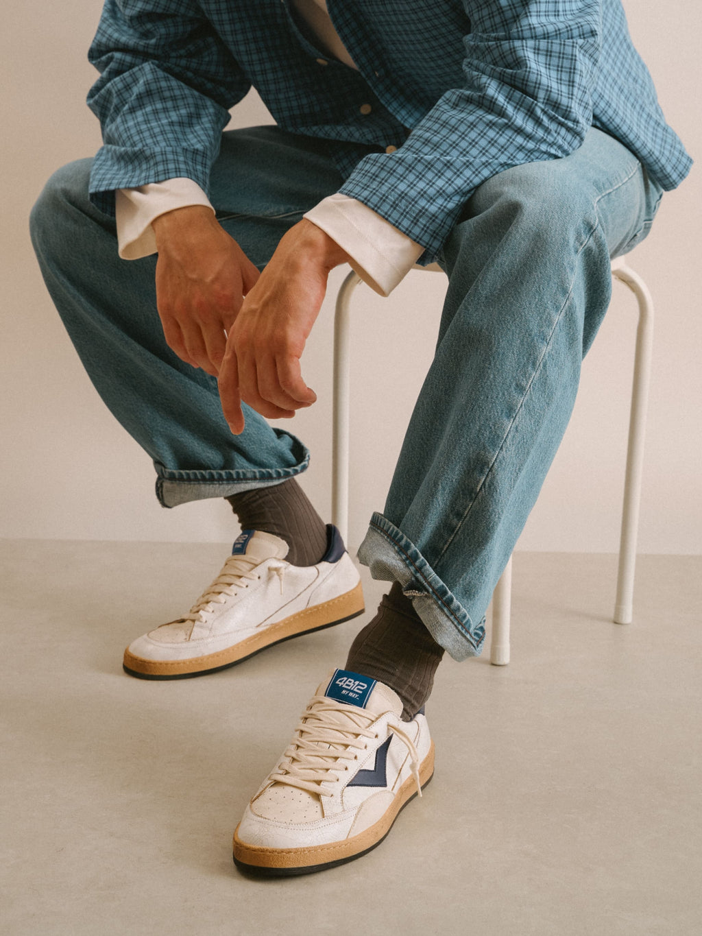 PLAYNEW Sneakers in White Crackled Leather and Blue