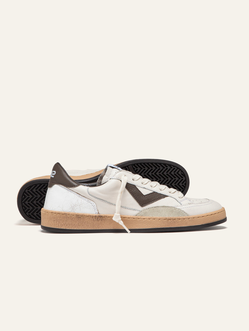 Baskets PLAYNEW en Cuir Blanc et Vert Olive