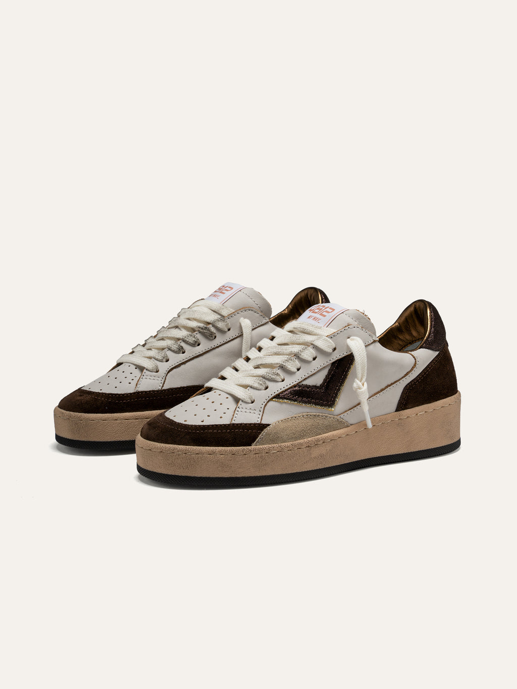 Baskets PLAYNEWSKY en Cuir Blanc et Daim Marron