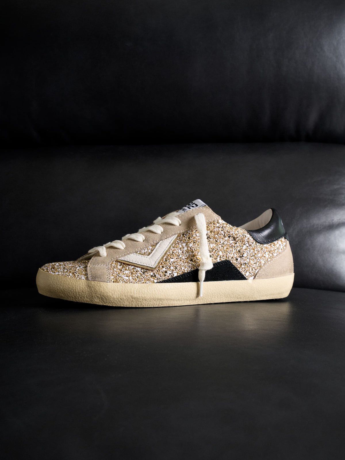 SUPRIME Sneakers in Gold Glitter and Beige