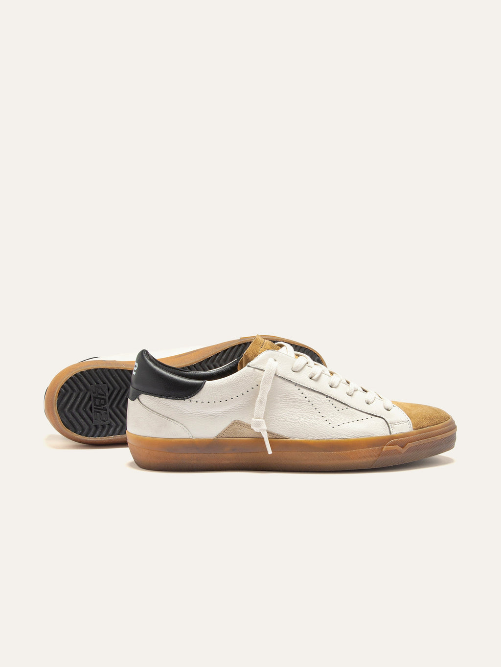 SUPRIME Sneakers in White Leather and Camel Suede