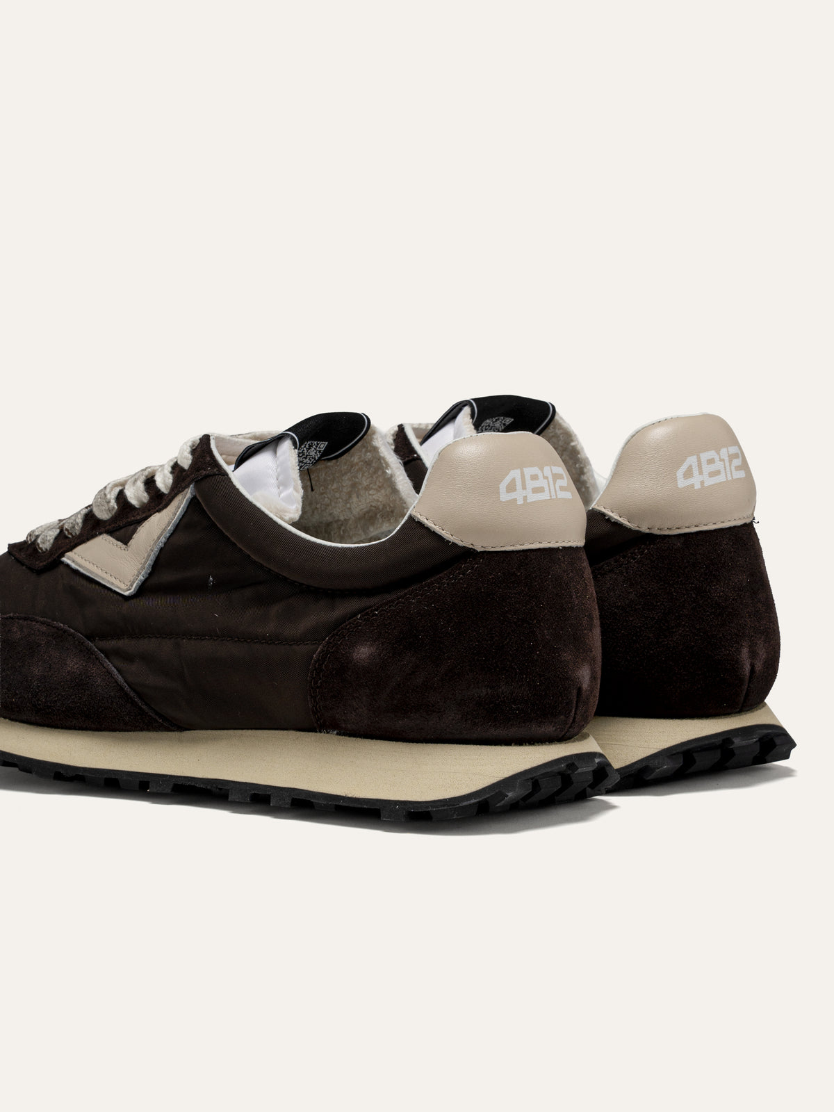 VINTAGERUN Sneakers in Brown Fabric and Dark Brown Suede